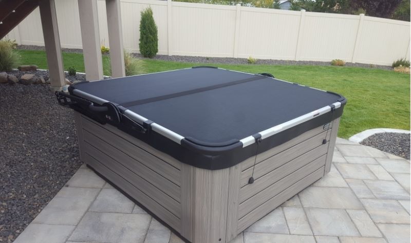 Hot Tub Cover For Keeping Your Hot Tub Clean and safe