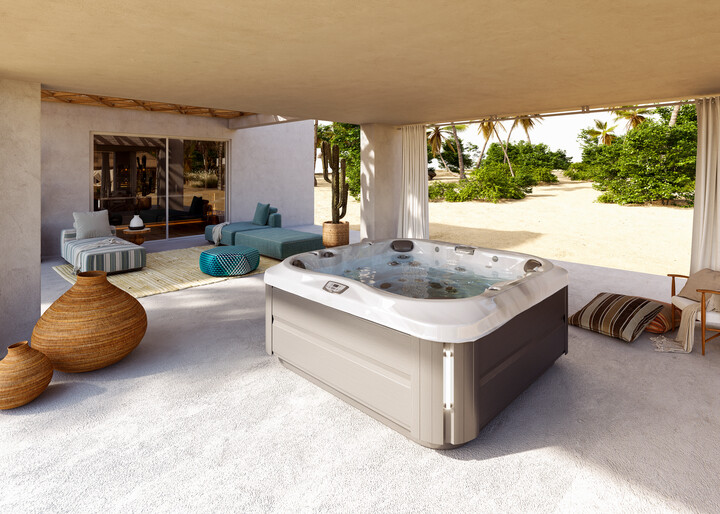 outdoor hot tub enclosure - hot tub on patio